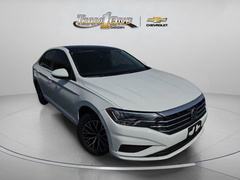 Used 2021 Volkswagen Jetta SE FWD image 1