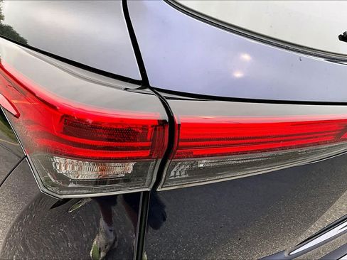 Used 2023 Toyota Highlander XSE AWD/4WD image 28