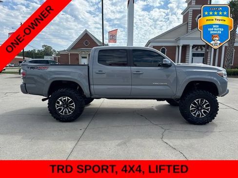Used 2020 Toyota Tacoma TRD Sport AWD/4WD image 4