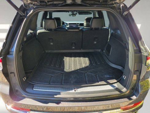 Used 2023 Jeep Grand Cherokee Overland w/ Adv Protech Group III image 4