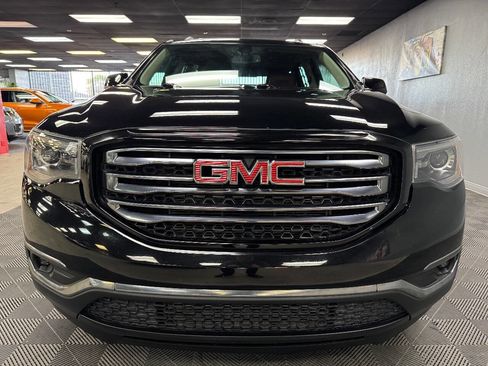 Used 2017 GMC Acadia SLT image 3