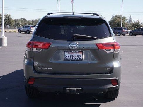 Certified 2019 Toyota Highlander Plus FWD image 12