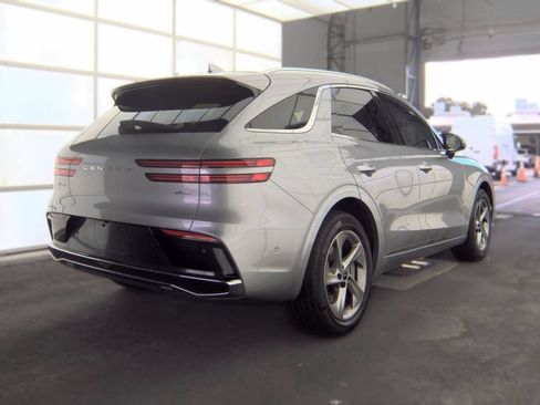 Used 2026 Genesis GV70 2.5T Advanced AWD/4WD image 3