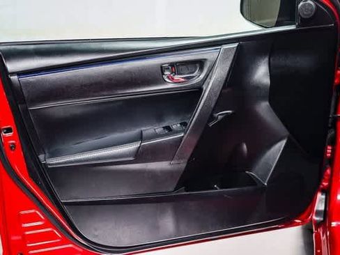 Certified 2019 Toyota Corolla SE image 22