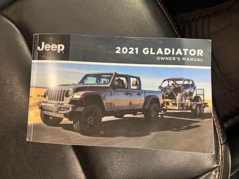 Used 2021 Jeep Gladiator Mojave w/ Dual Top Group AWD/4WD image 25