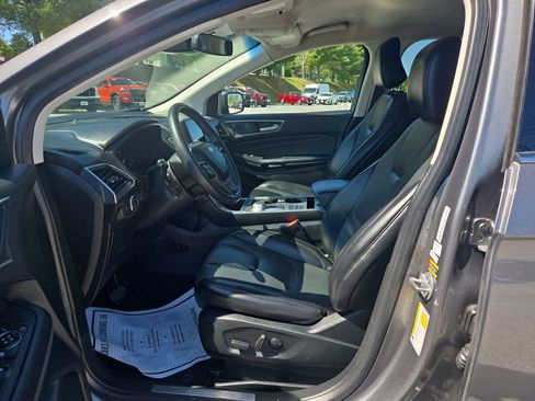 Used 2022 Ford Edge Titanium w/ Equipment Group 301A AWD/4WD image 10
