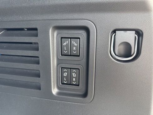 New 2026 Chevrolet Traverse RS AWD/4WD image 13