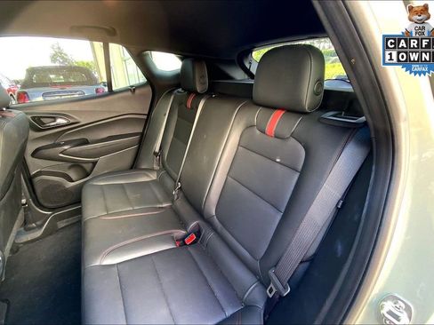 Used 2024 Chevrolet Trax RS w/ Sunroof Package image 23