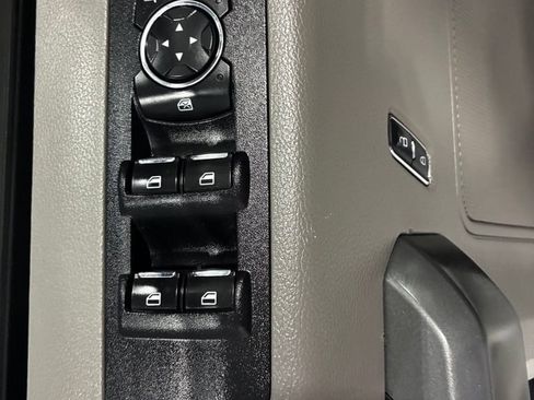 Used 2016 Ford F150 XLT AWD/4WD image 18