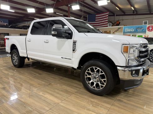 Used 2020 Ford F250 Lariat w/ Lariat Ultimate Package AWD/4WD image 3