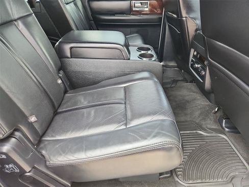 Used 2016 Lincoln Navigator Select AWD/4WD image 26