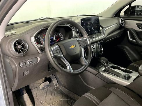 Used 2024 Chevrolet Blazer LT w/ Convenience Package FWD image 18