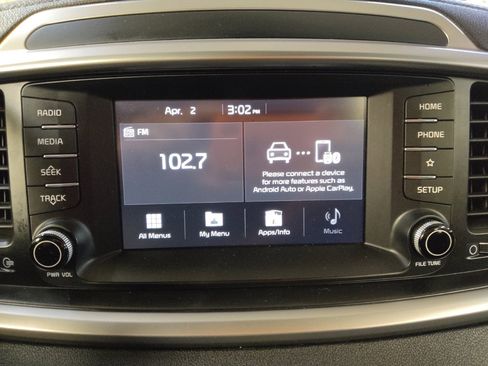 Used 2020 Kia Sorento LX image 25