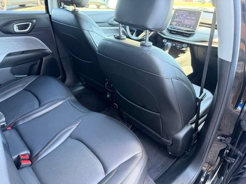 Used 2022 Jeep Compass Latitude AWD/4WD image 19