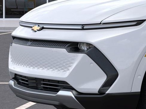 New 2025 Chevrolet Equinox EV LT image 13