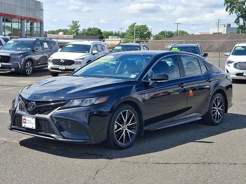 Certified 2024 Toyota Camry SE w/ Cold Weather Package FWD image 3