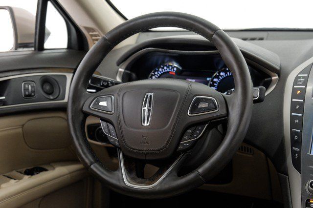 Used 2019 Lincoln MKZ Reserve FWD image 15