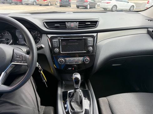 Used 2019 Nissan Rogue Sport S FWD image 17