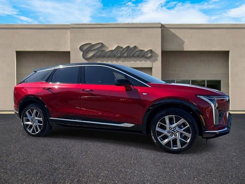 New 2026 Cadillac Optiq Luxury 2 AWD/4WD image 1