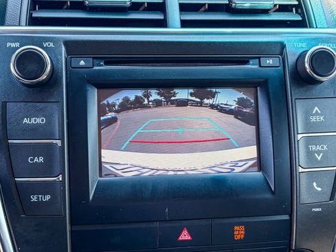 Used 2015 Toyota Camry SE FWD image 23