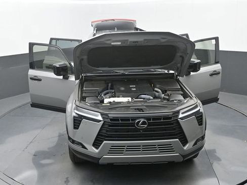 Used 2024 Lexus GX 550 AWD/4WD image 36