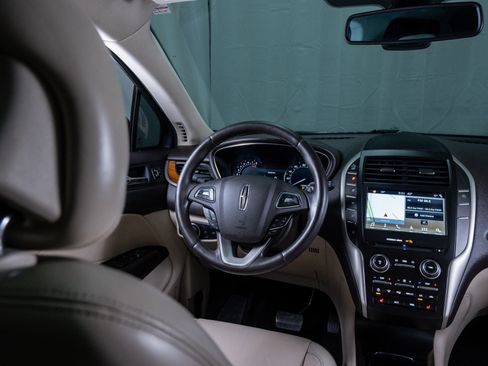 Used 2019 Lincoln MKC Select w/ Select Plus Package image 14