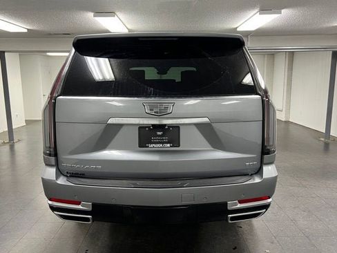 New 2026 Cadillac Escalade ESV Luxury w/ LPO, Radiant Package AWD/4WD image 3