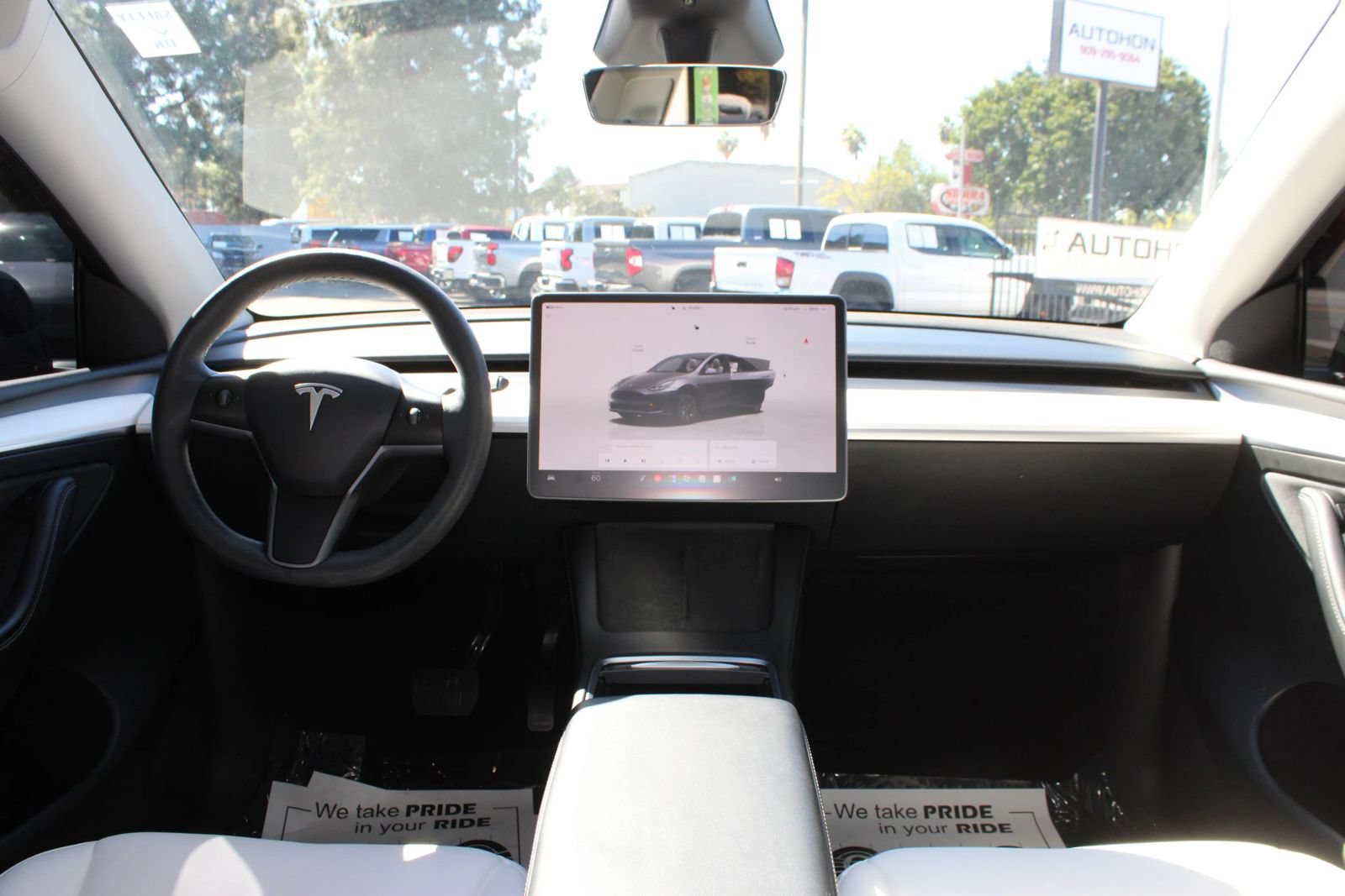 Used 2024 Tesla Model Y 2WD image 25