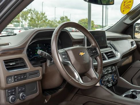 Used 2022 Chevrolet Tahoe LT AWD/4WD image 12