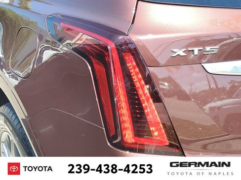 Used 2022 Cadillac XT5 Premium Luxury w/ Technology Package FWD image 17