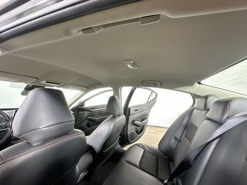 Used 2023 Nissan Altima 2.5 SR FWD image 15