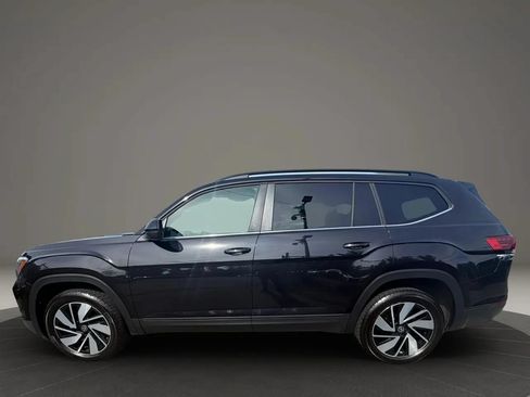 Used 2025 Volkswagen Atlas SE AWD/4WD image 8