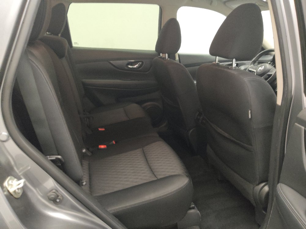 Used 2018 Nissan Rogue SV FWD image 19