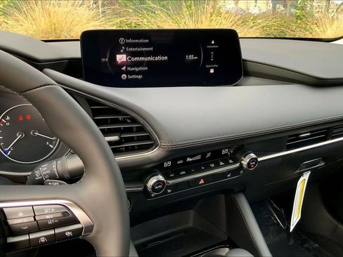 Used 2025 MAZDA MAZDA3 2.5 Turbo Sedan w/Premium Plus image 5