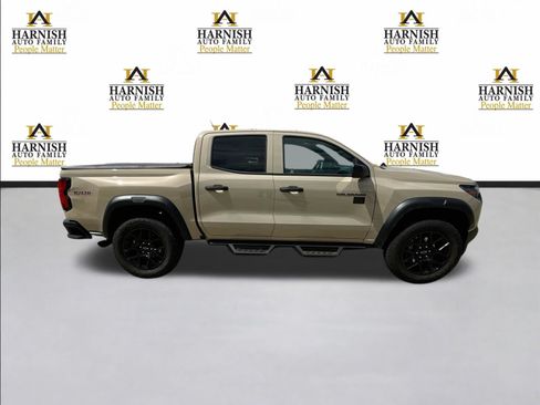 Used 2024 Chevrolet Colorado Trail Boss w/ LPO, Dark Essentials Package AWD/4WD image 7