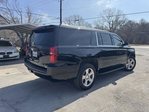 Used 2020 Chevrolet Suburban LS w/ Enhanced Driver Alert Package image 5
