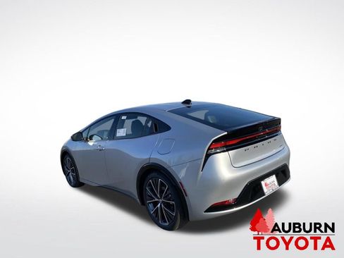 New 2027 Toyota Prius XLE FWD image 5