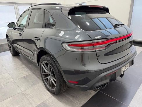 Certified 2025 Porsche Macan Turbo image 3