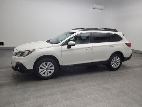 Used 2018 Subaru Outback 2.5i Premium w/ Popular Package #1 AWD/4WD image 2