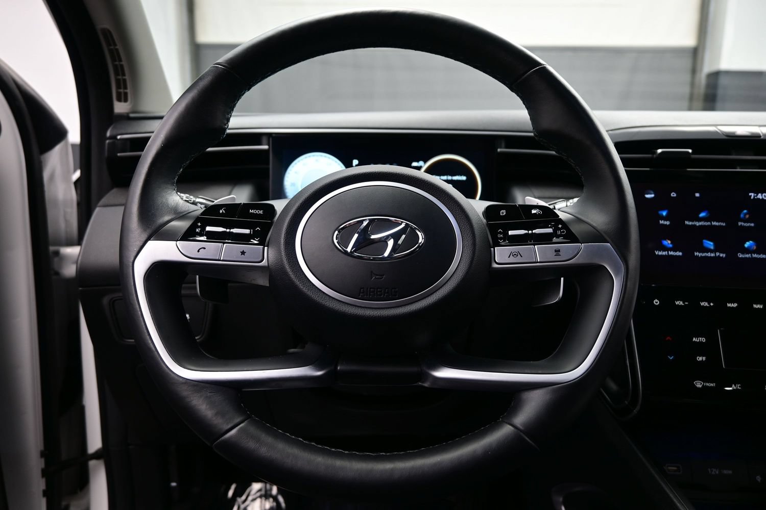 Certified 2024 Hyundai Tucson Limited AWD/4WD image 26