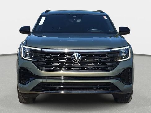 Used 2025 Volkswagen Atlas Cross Sport SEL R-Line AWD/4WD image 2