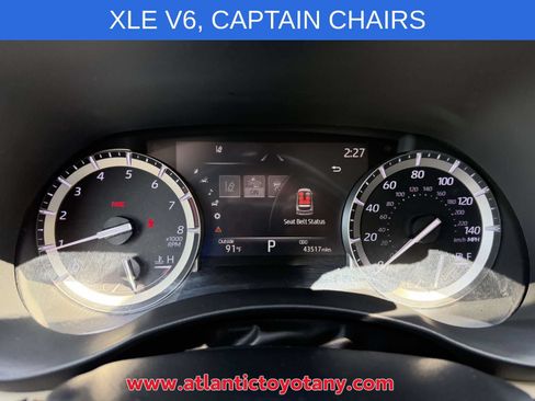 Used 2022 Toyota Highlander XLE AWD/4WD image 39