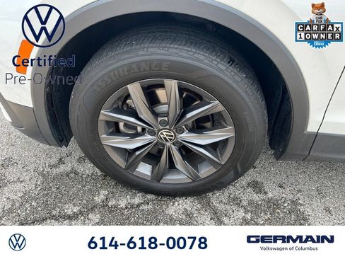 Used 2023 Volkswagen Tiguan SE w/ Panoramic Sunroof Package AWD/4WD image 16