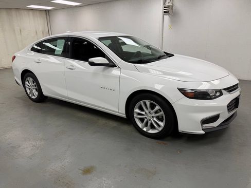 Used 2018 Chevrolet Malibu LT FWD image 6