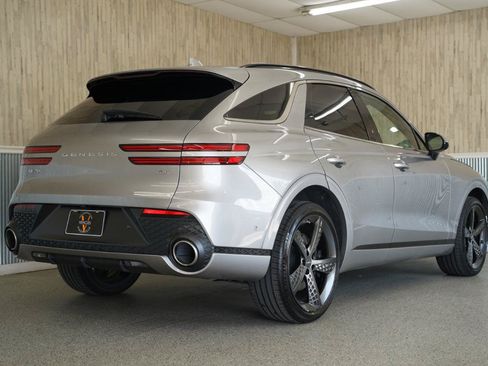 Used 2023 Genesis GV70 2.5T w/ Sport Prestige Package AWD/4WD image 10