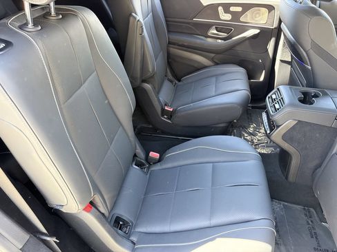 Used 2024 Mercedes-Benz GLS 580 4MATIC image 13