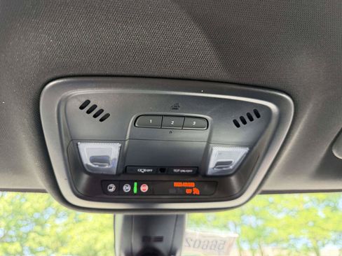 Certified 2023 Chevrolet Traverse LT AWD/4WD image 30