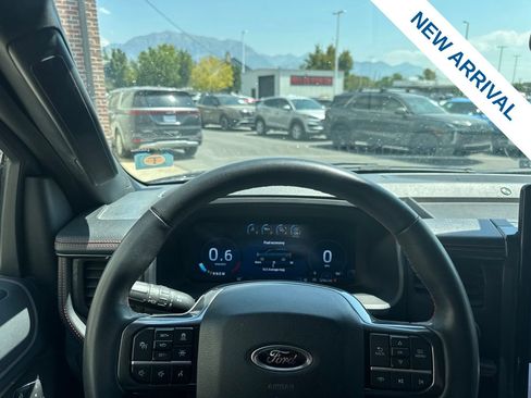 Used 2024 Ford Expedition Limited AWD/4WD image 22