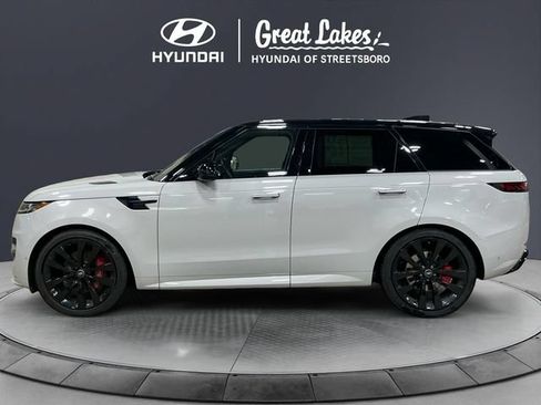 Used 2023 Land Rover Range Rover Sport SE Dynamic AWD/4WD image 3