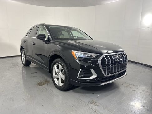 Used 2019 Audi Q3 2.0T Premium AWD/4WD image 27
